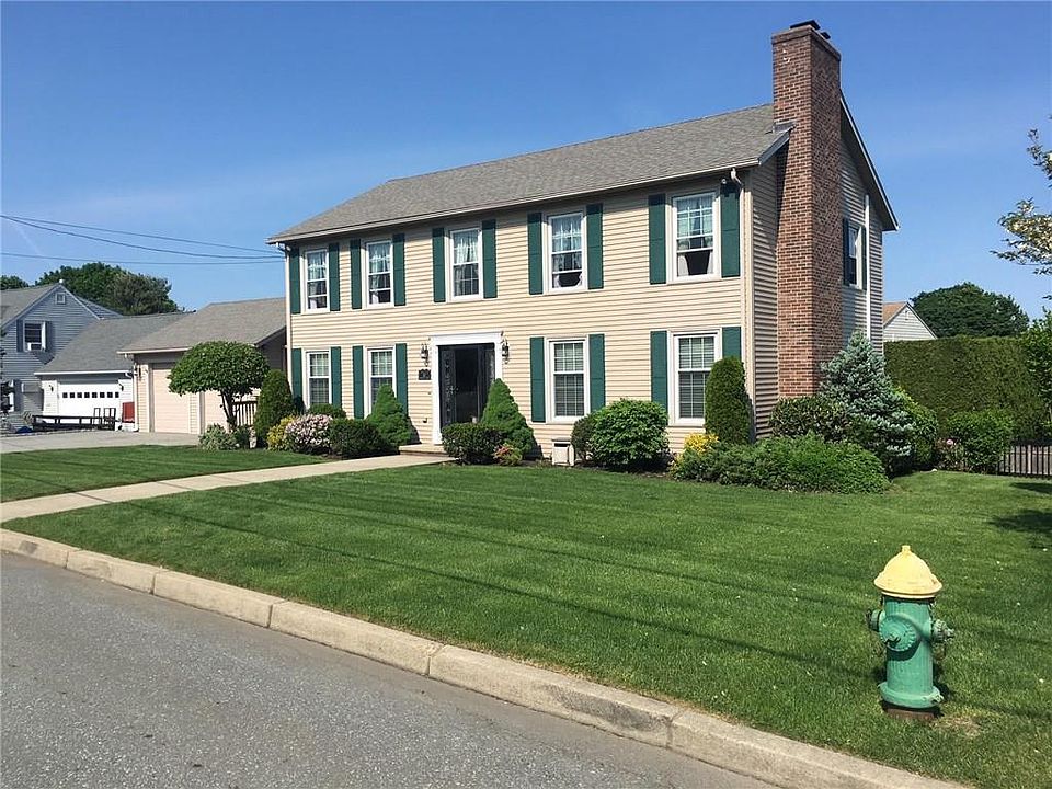 1st image of 42 Hollyhock Dr