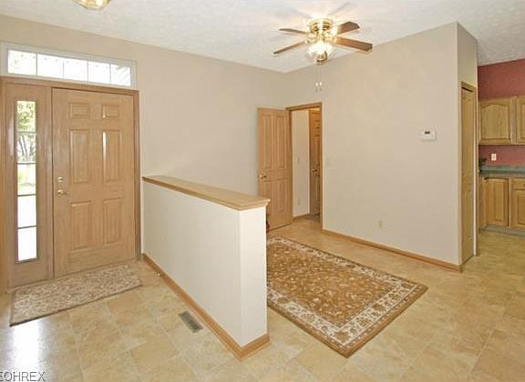3rd image of 9782 Sugarbush Cir