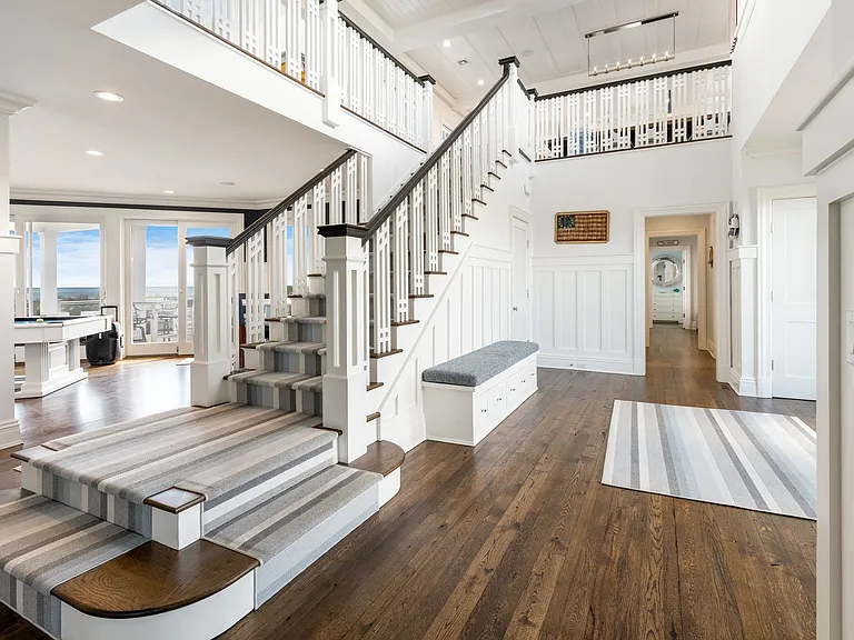 743 Dune Rd — Photo 10
