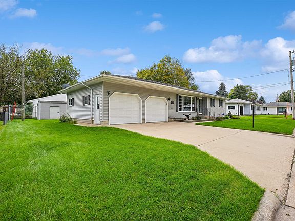3rd image of 117 Circle Dr