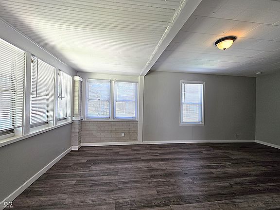 5th image of 3907 Hoyt Ave