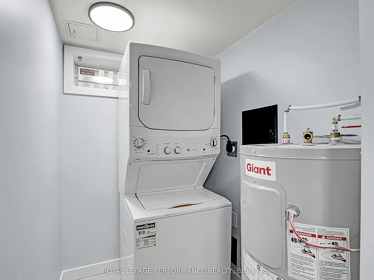 934 Smyth Rd #B — Photo 8