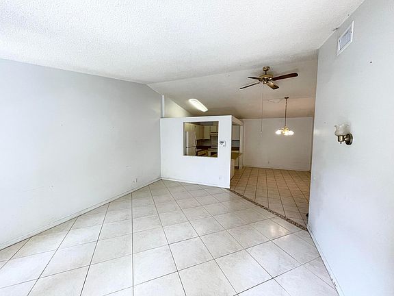 2nd image of 4290 Woodstock Drive #D
