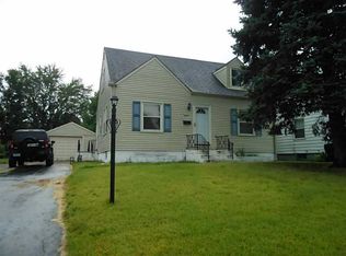 1803 Sweetbriar Ln N, Springfield, OH 45505