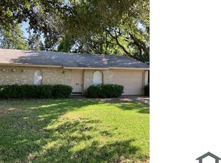 134 Sheffield Dr, Cedar Hill, TX 75104