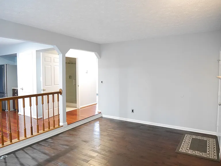 13706 Primrose Ct — Photo 5