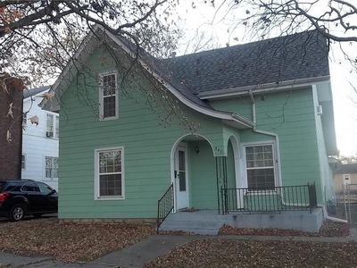 301 S Lafayette Ave, Chanute, KS, 66720