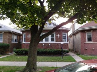 8329 S Paxton Ave, Chicago, IL