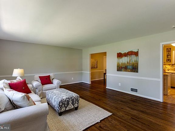 4th image of 4506 Mullen Ln