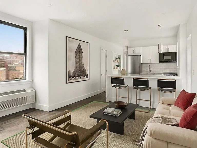 57 W 10th St #PENTHOUSE — Photo 2