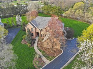 27084 W Driftwood Ct, Lake Barrington, IL 60010