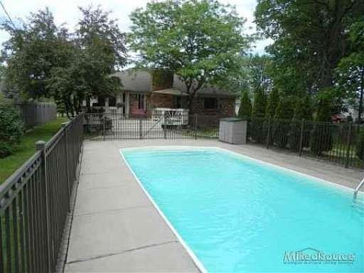5th image of 48334 Mallard Dr