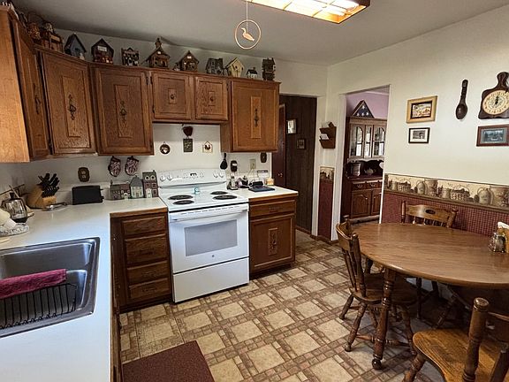5th image of 9 Anthony Dr #4