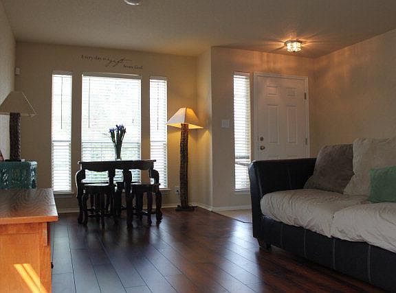 5th image of 2439 Dimmitt Dr