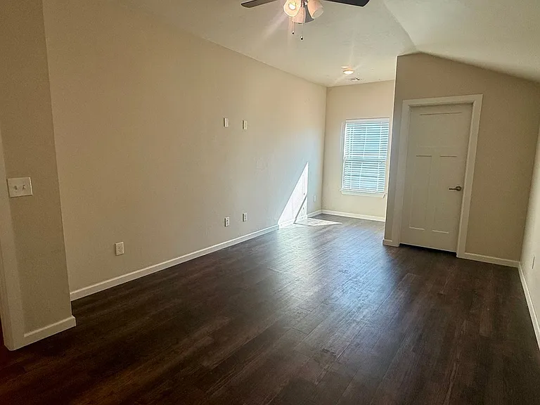 6521 Bent Wood Villas Dr #B — Photo 10
