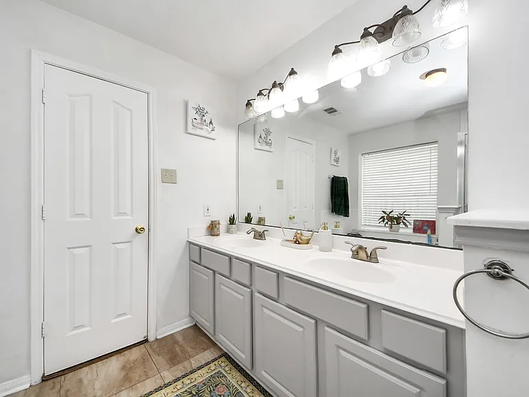 18318 Farriswood Ct — Photo 26