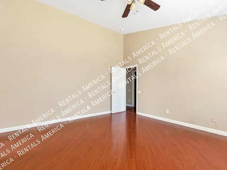 7165 W Yarbough Dr — Photo 18