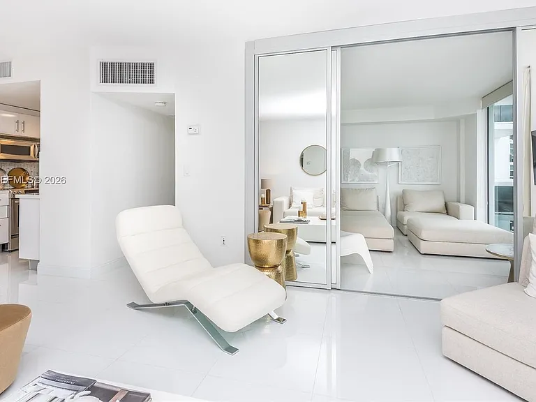 10275 Collins Ave #706 — Photo 9