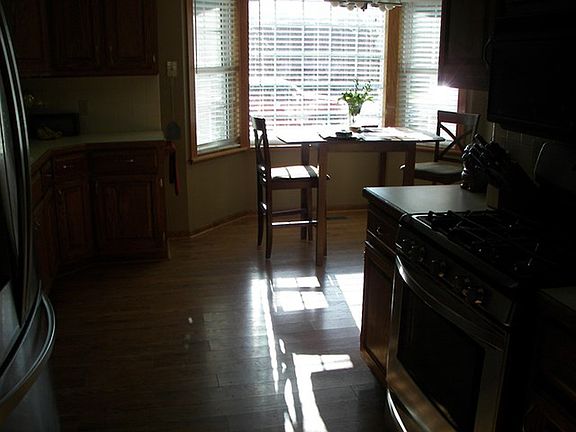 3rd image of 305 Caroline Dr