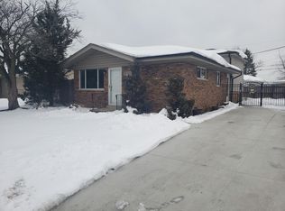 16515 George Dr, Oak Forest, IL 60452