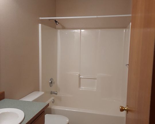 3rd image of 1001 W Harvest Moon Ave