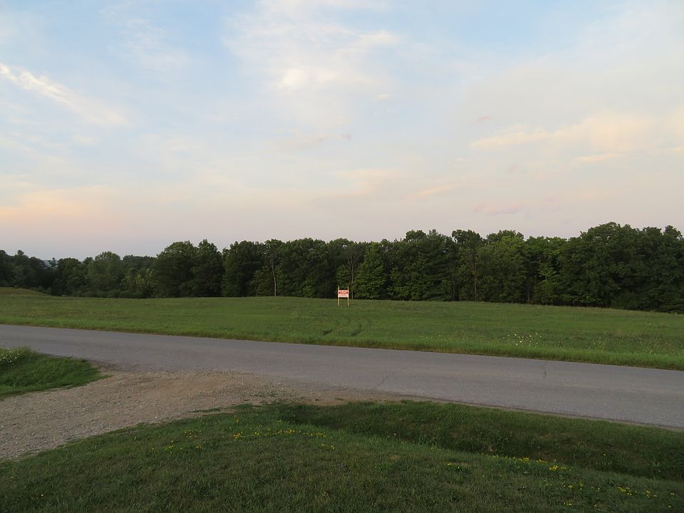 Two buildable lots 11.55 ac