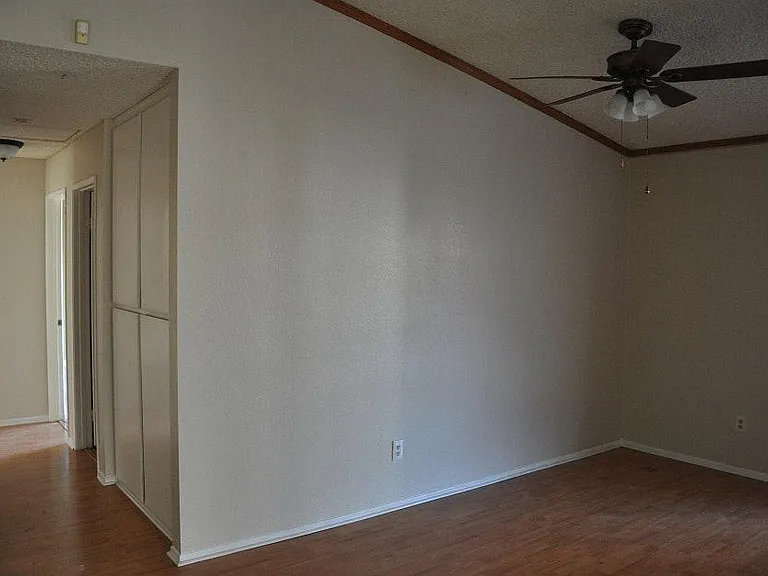 11988 Suzanne Dr — Photo 7