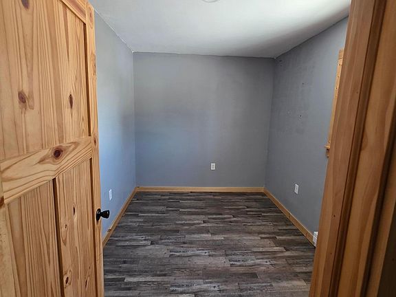 4th image of 23 2nd St SE