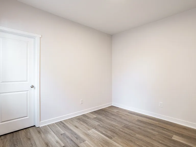 726 Parkway Ave — Photo 20