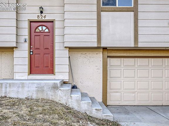 2nd image of 824 Holmes Dr