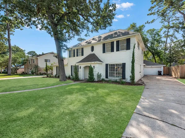 711 Lodgehill Ln, Houston, TX 77090