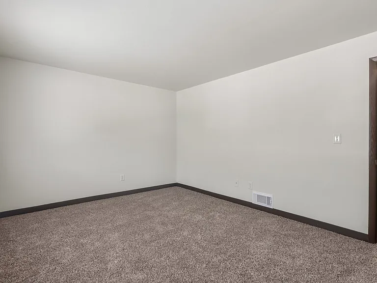 Valley Park Townhomes — Photo 20