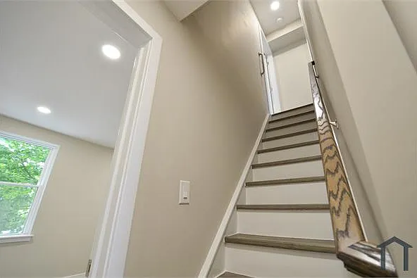1933 E Albert St — Photo 13