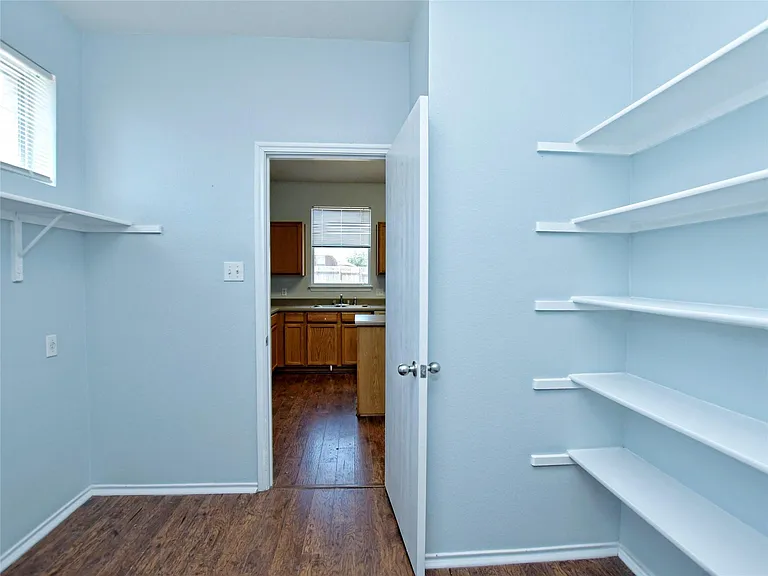 303 Banner Ave — Photo 14
