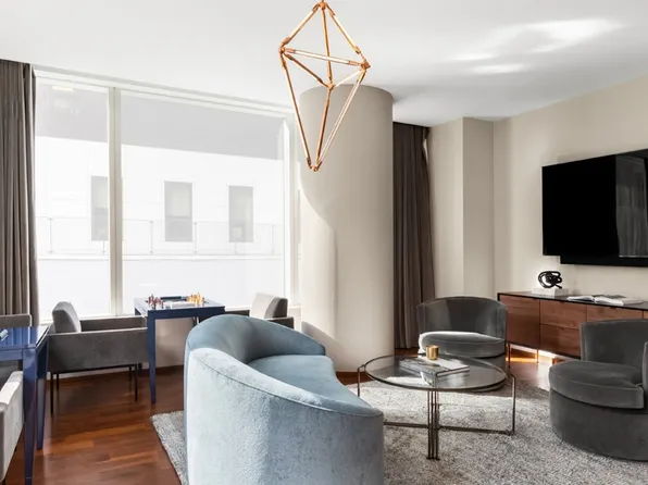 1065 Second Avenue image 23 of 27