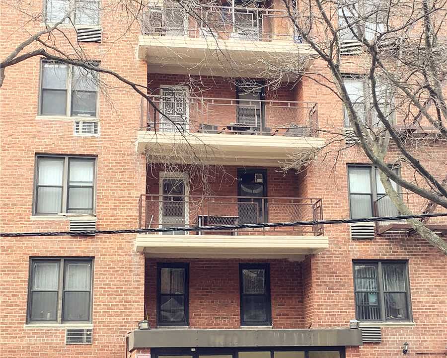 1st image of 13705 Franklin Ave APT 2I