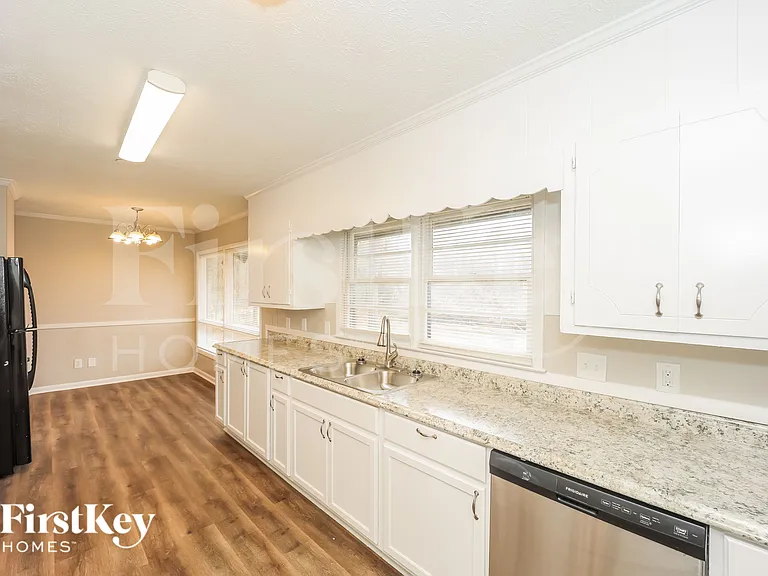 347 Judy Dr — Photo 5