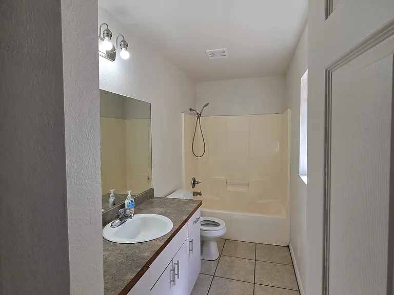 76 Willow Rd — Photo 9