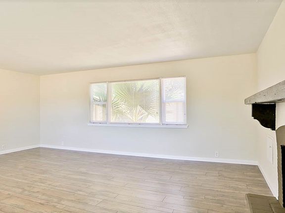 5th image of 15115 Grand Ave