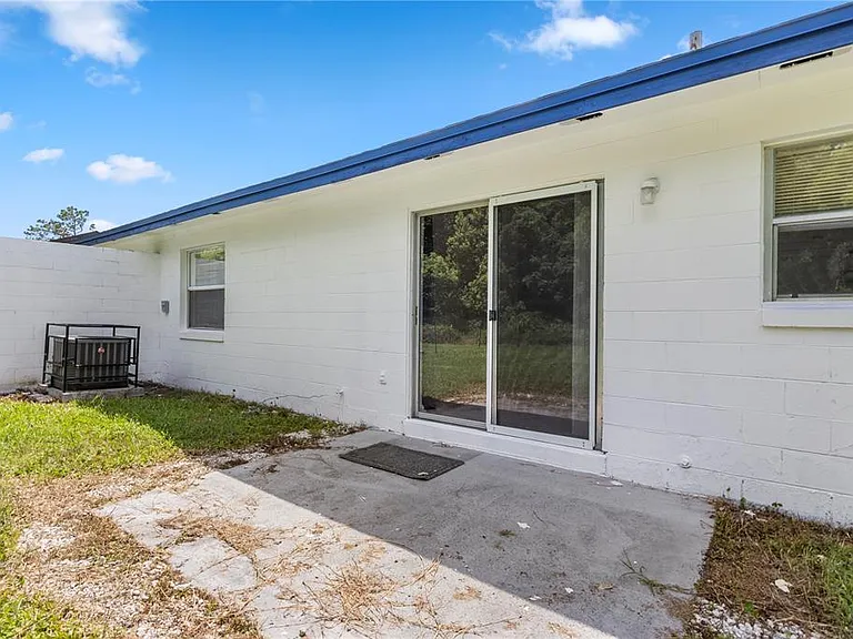 1923 Bonneville Dr — Photo 12
