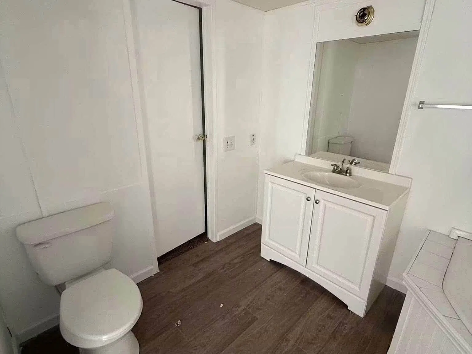 3 bed, 1216 sqft, $1,300 — Photo 3