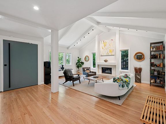 4th image of 16 Wentworth Lane