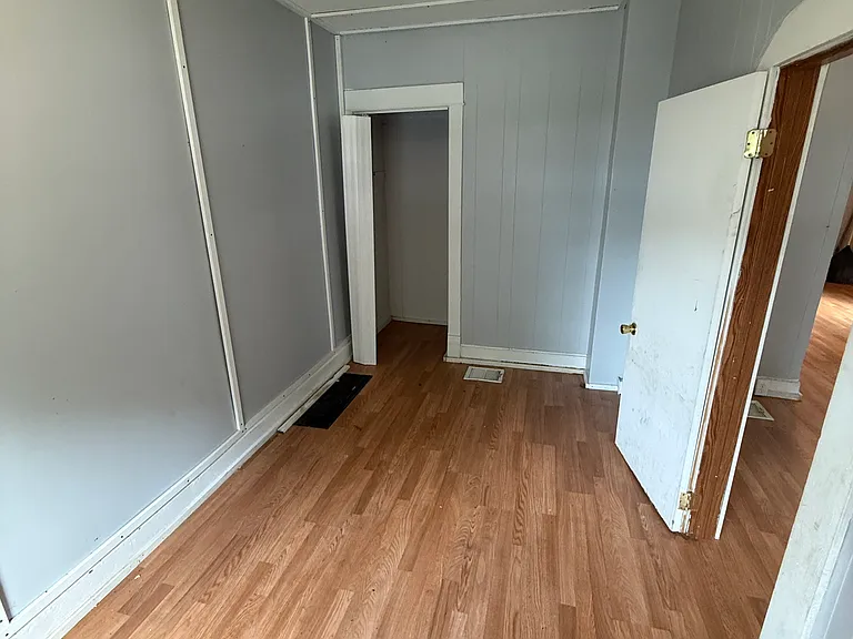 1820 S Livingston St — Photo 5