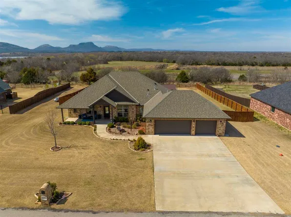 1311 Poko Mountain Ln, Lawton, OK 73507