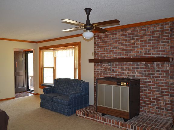 5th image of 254 Rockwood Dr