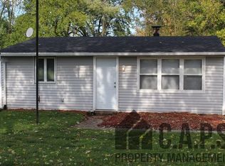 430 Woodlawn Ave, Porter, IN 46304