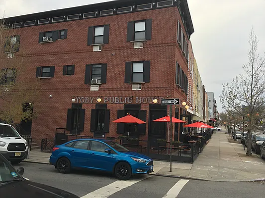 Rented by Blue Egg Realty Corp | media 33