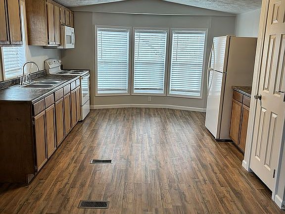 2nd image of 3181 NW Pleasant Acres Cir #48