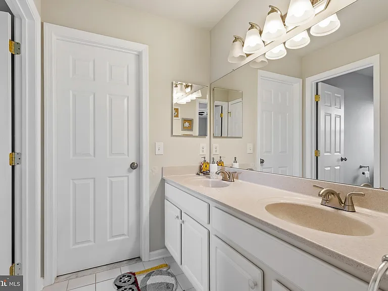 728 Farmhouse Rd — Photo 46