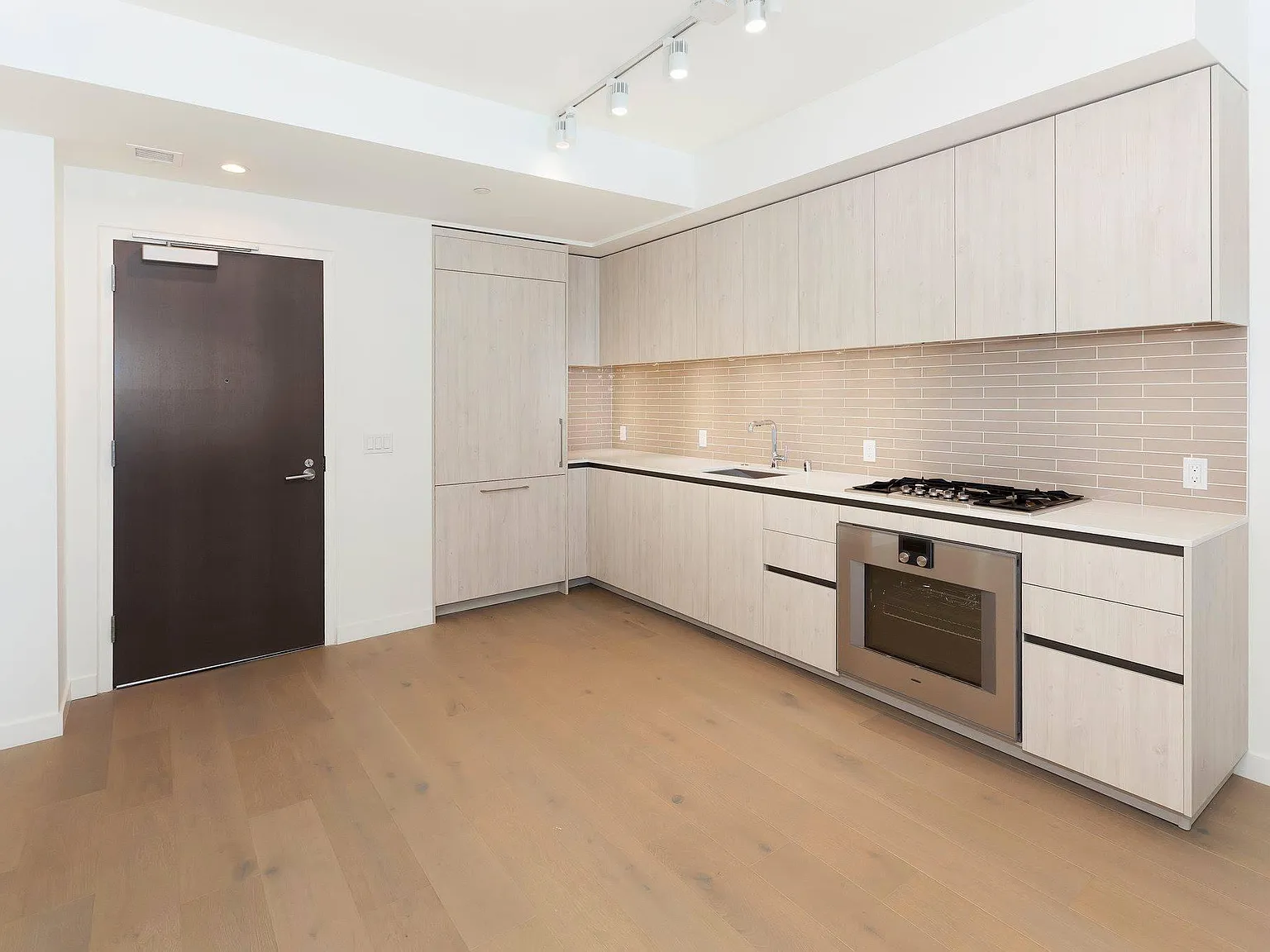 2 bed, 1173 sqft, $6,599 — Photo 3